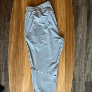 Lululemon Men’s sports gray pants